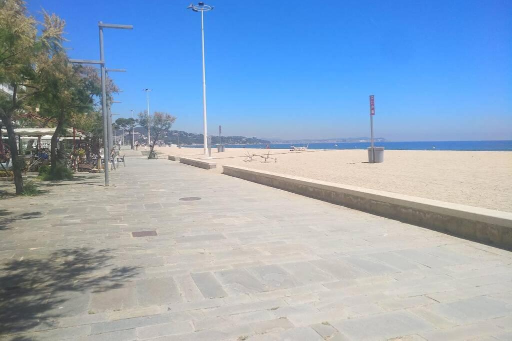 Estudio Primera Linea De Mar Con Piscina Y Parking Apartment Platja d'Aro Bagian luar foto