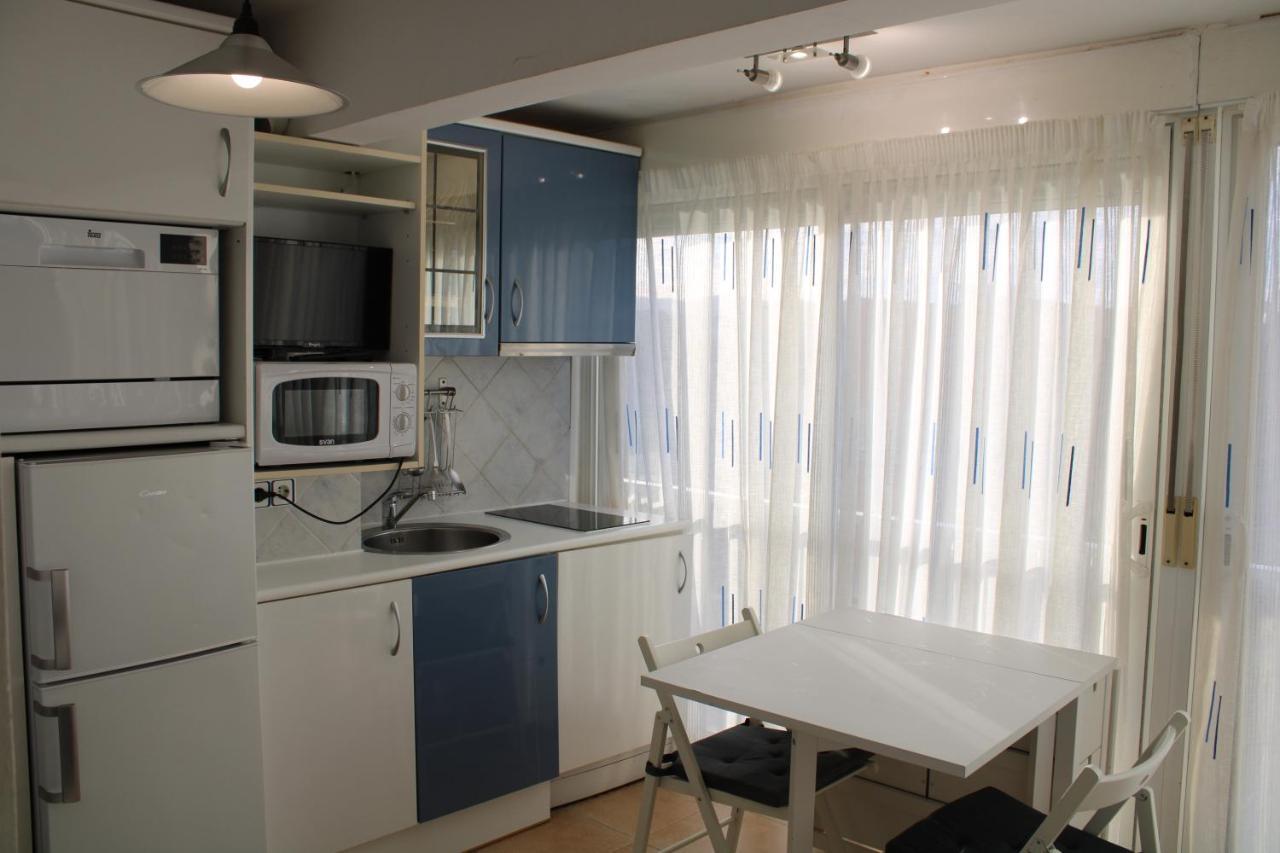 Estudio Primera Linea De Mar Con Piscina Y Parking Apartment Platja d'Aro Bagian luar foto
