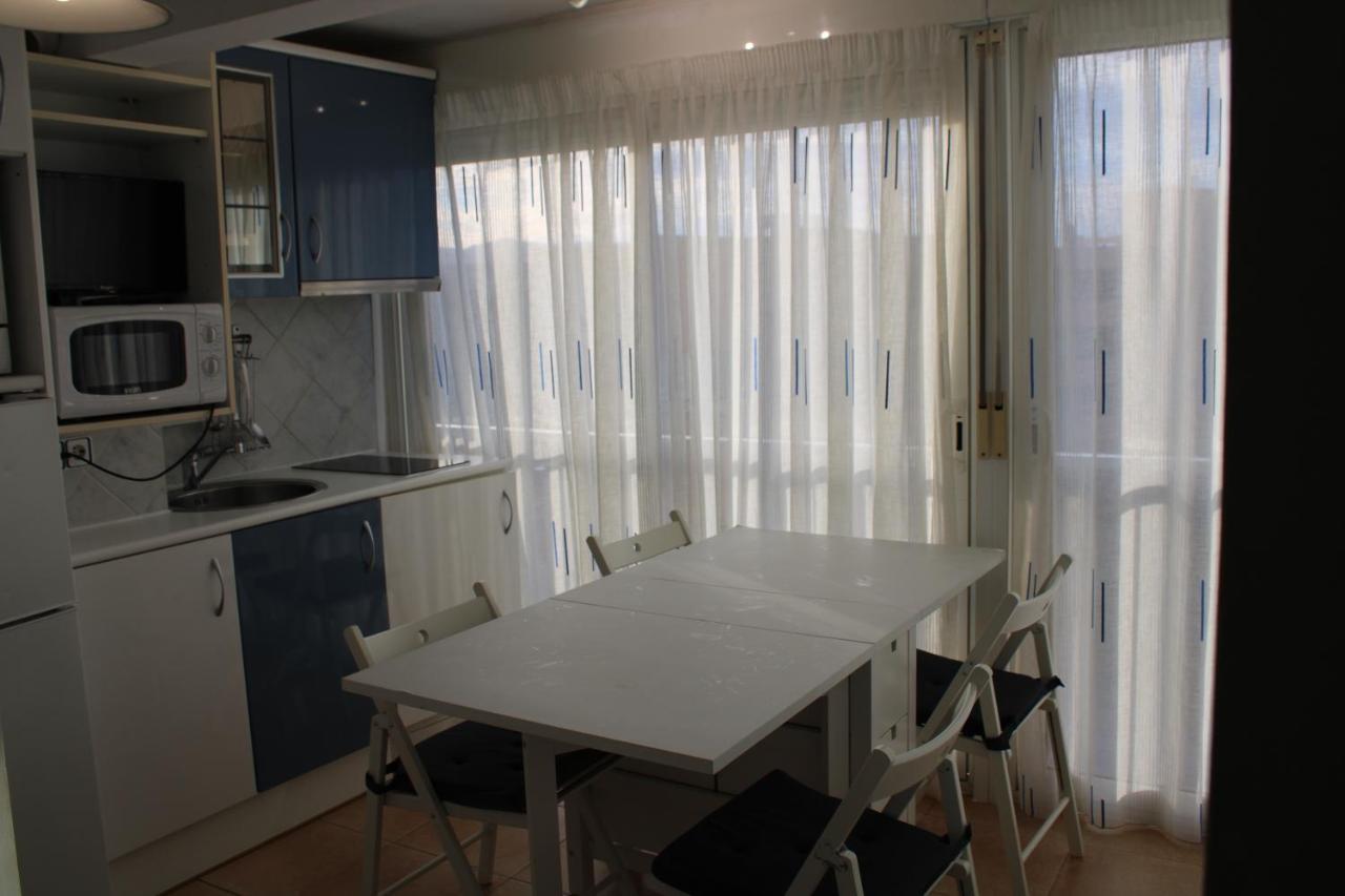 Estudio Primera Linea De Mar Con Piscina Y Parking Apartment Platja d'Aro Bagian luar foto